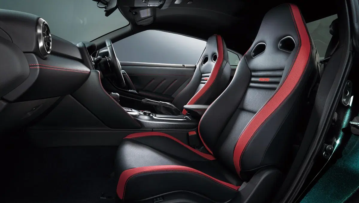 La nuova Nissan GT-R 2022 T-Spec Edition (9)