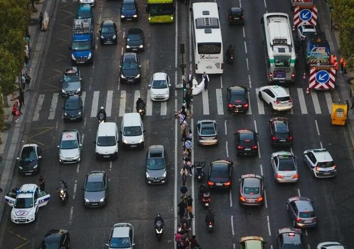 Stop alle auto termiche (e i camion) entro il 2035: New York segue la California