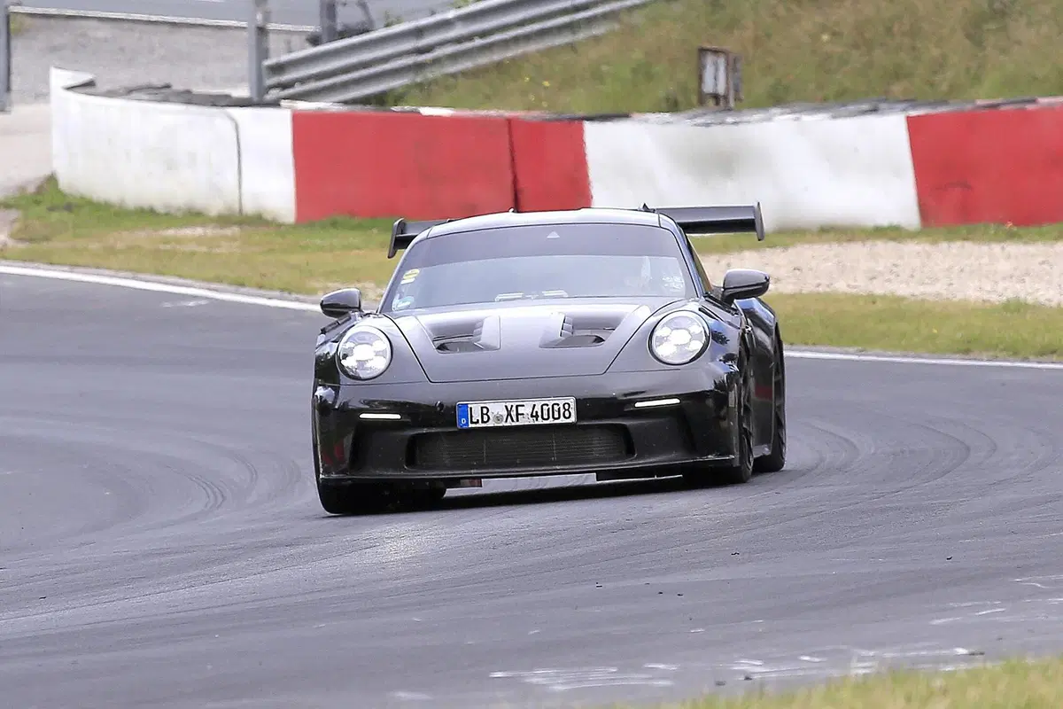 Porsche 911 GT3 RS, le foto spia al Nürburgring (3)