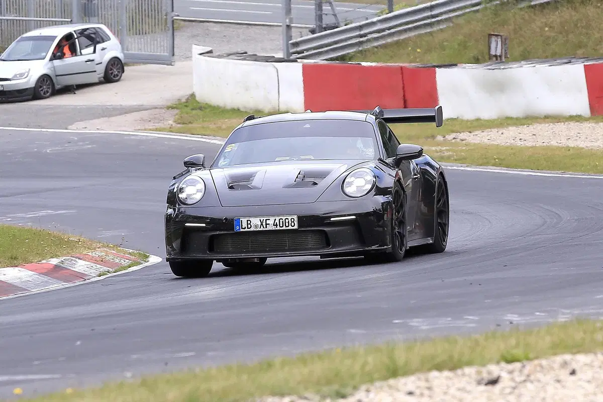 Porsche 911 GT3 RS, le foto spia al Nürburgring (2)