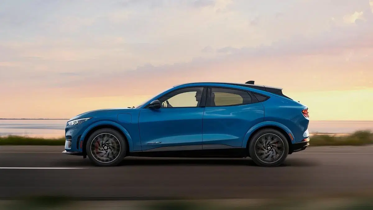 Mustang Mach-E GT, partono gli ordini online (7)
