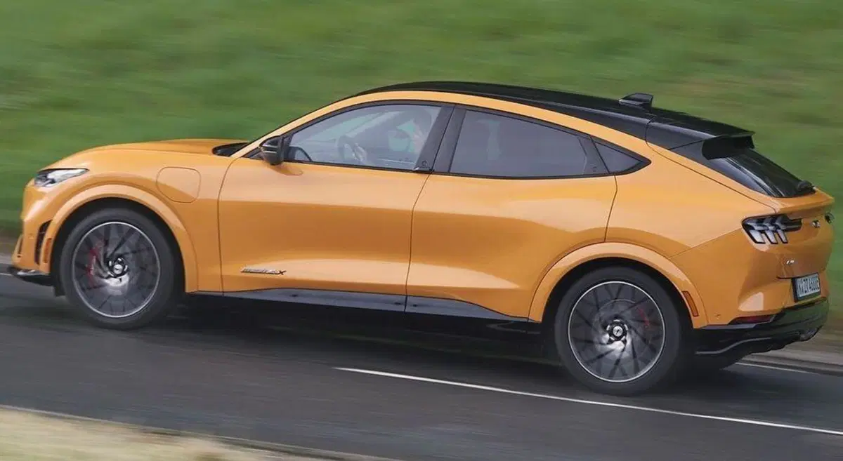 Mustang Mach-E GT, partono gli ordini online (3)