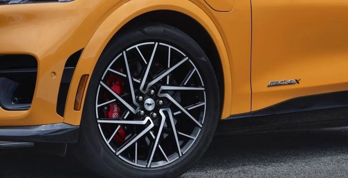 Mustang Mach-E GT, partono gli ordini online (13)