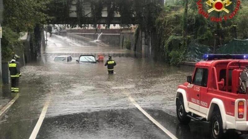 Trombe d&rsquo;aria su Lombardia ed Emilia: auto sommerse dall&#039;acqua, intervengono i vigili del fuoco