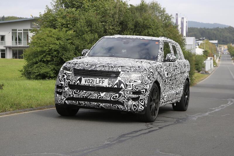 Range Rover Sport SVR, le foto spia 