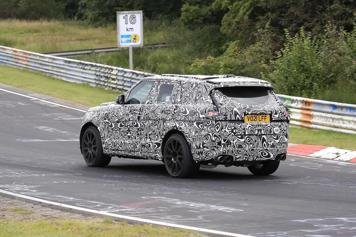 Range Rover Sport SVR, le foto spia  (20)