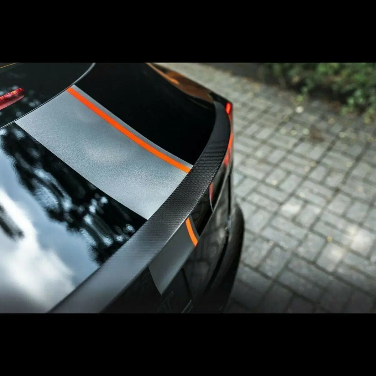 Manhart crea la prima Tesla con griglia anteriore, Piace? (12)