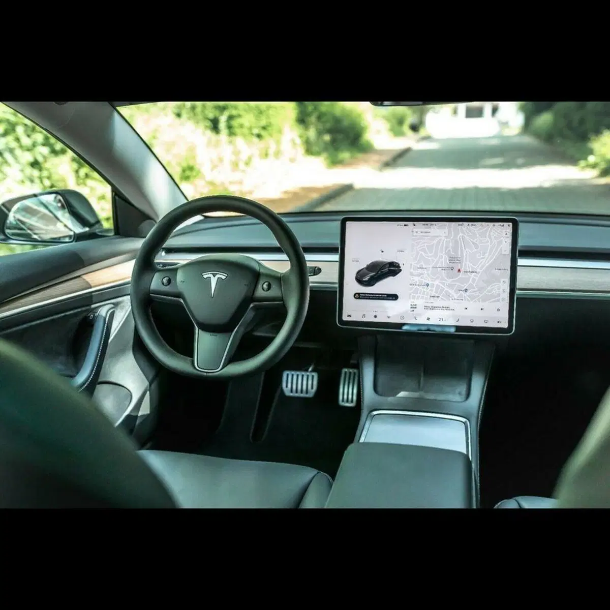 Manhart crea la prima Tesla con griglia anteriore, Piace? (15)