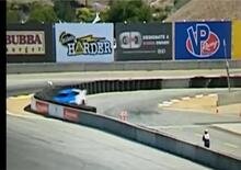 Romain Grosjean, incidente al volante della pace car a Laguna Seca [Video]