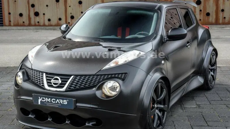 Nissan Juke-R700, l'unico esemplare disponibile del mostro da 700 CV &egrave; in vendita