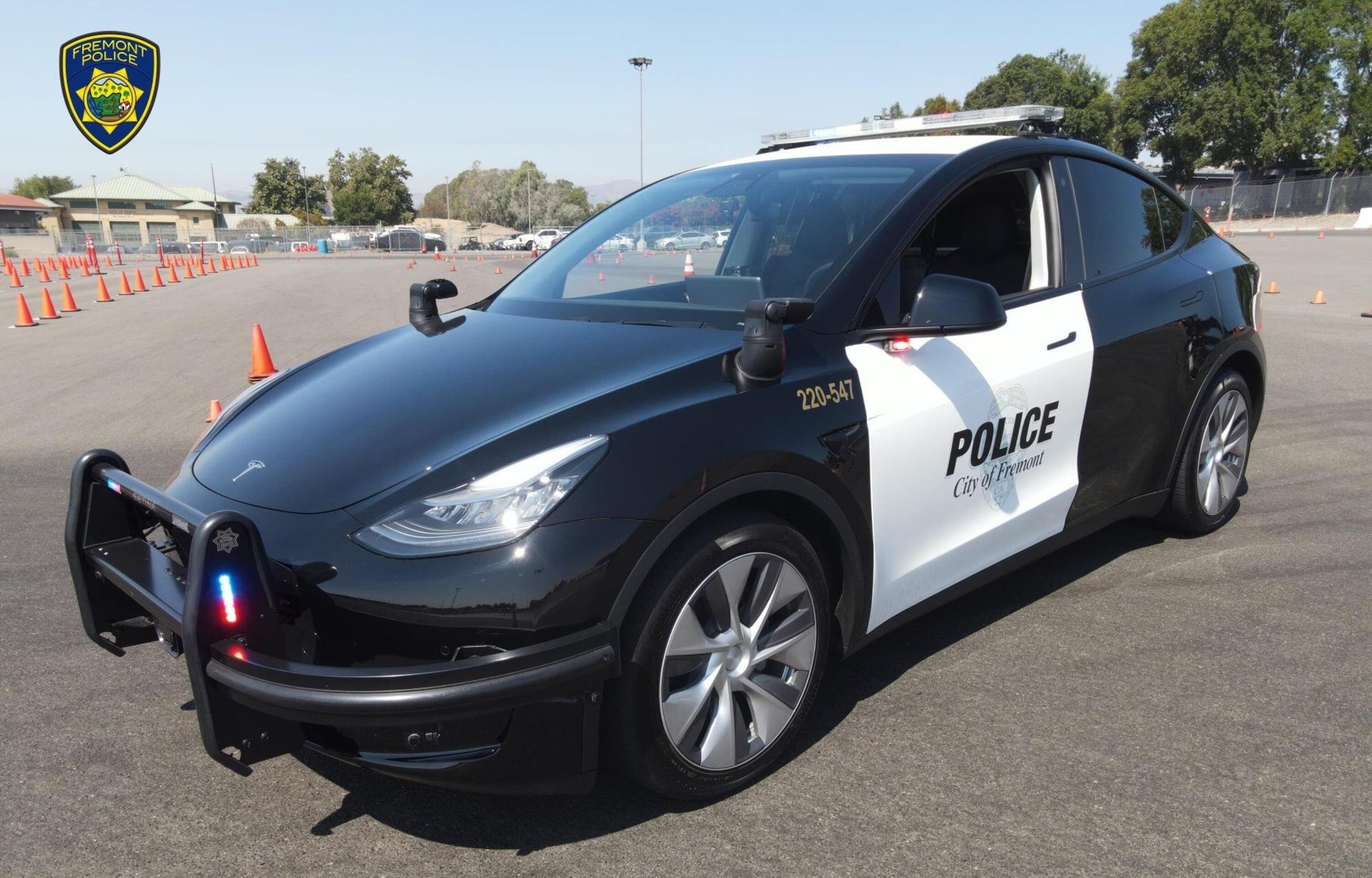 Una Tesla Model Y per la Polizia in California