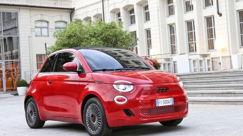 Nuova Fiat 500 (RED): la gamma si tinge di rosso contro AIDS e COVID-19