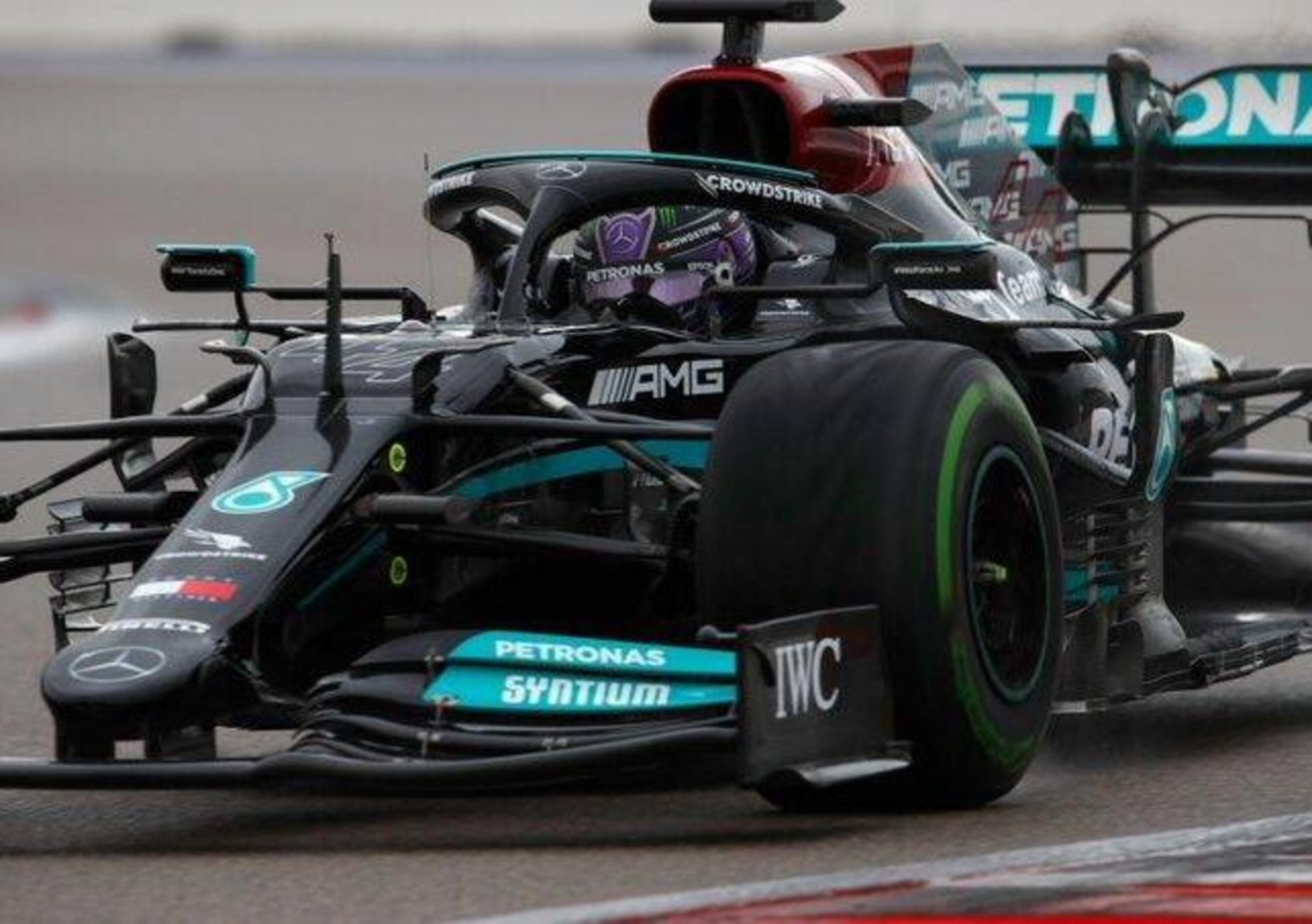 F1, Hamilton: &quot;Spero che la macchina non abbia riportato danni&quot;
