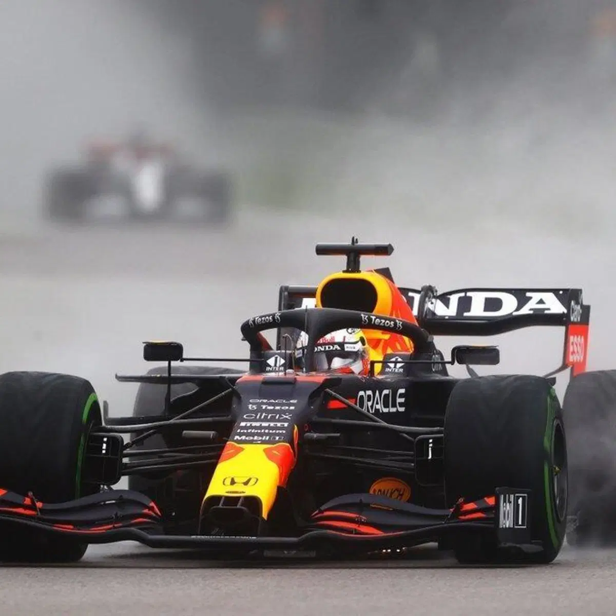 F1, GP Russia 2021: 100° vittoria per Hamilton (11)