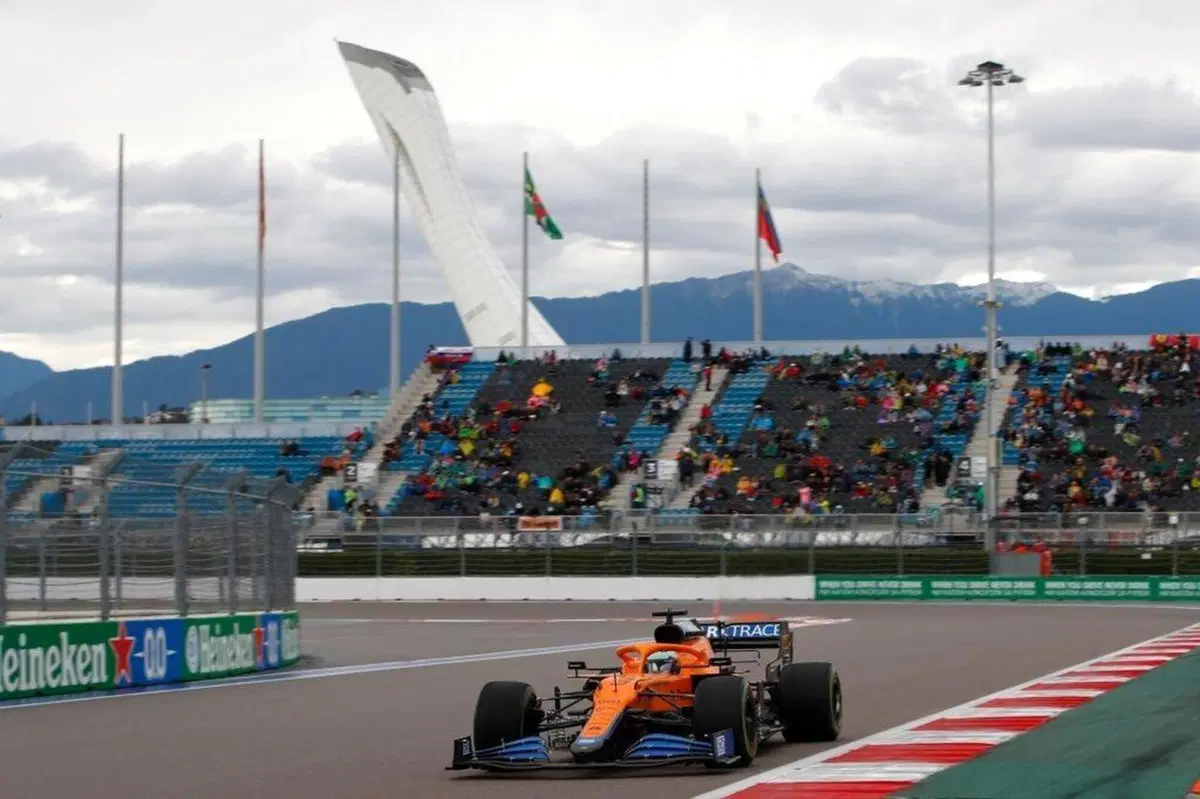 F1, GP Russia 2021: 100° vittoria per Hamilton (23)