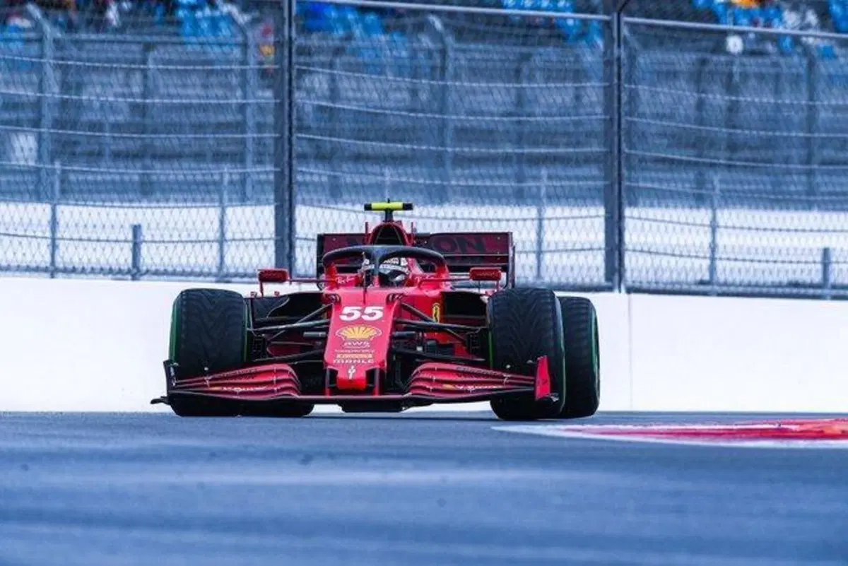 F1, GP Russia 2021: 100° vittoria per Hamilton (40)