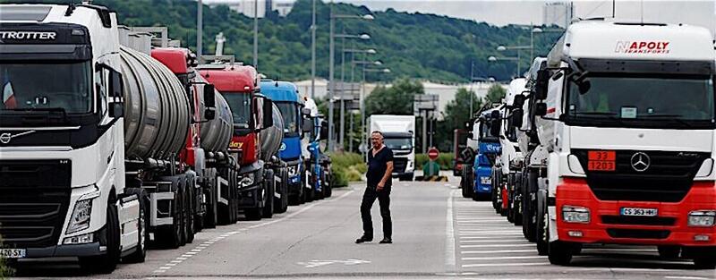 Mancano i camionisti, la Gran Bretagna concede 10mila visti a lavoratori stranieri