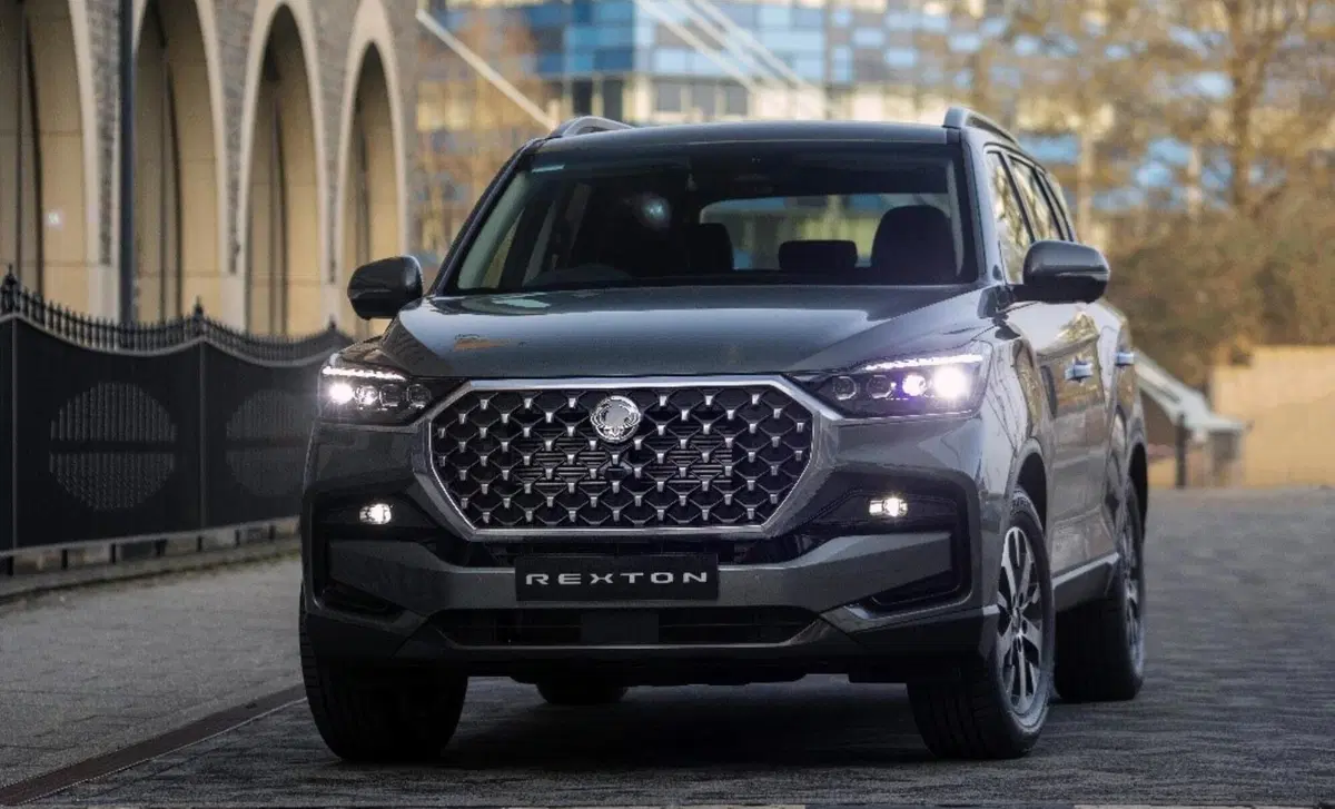 Ssangyong Rexton (2017-23) (3)