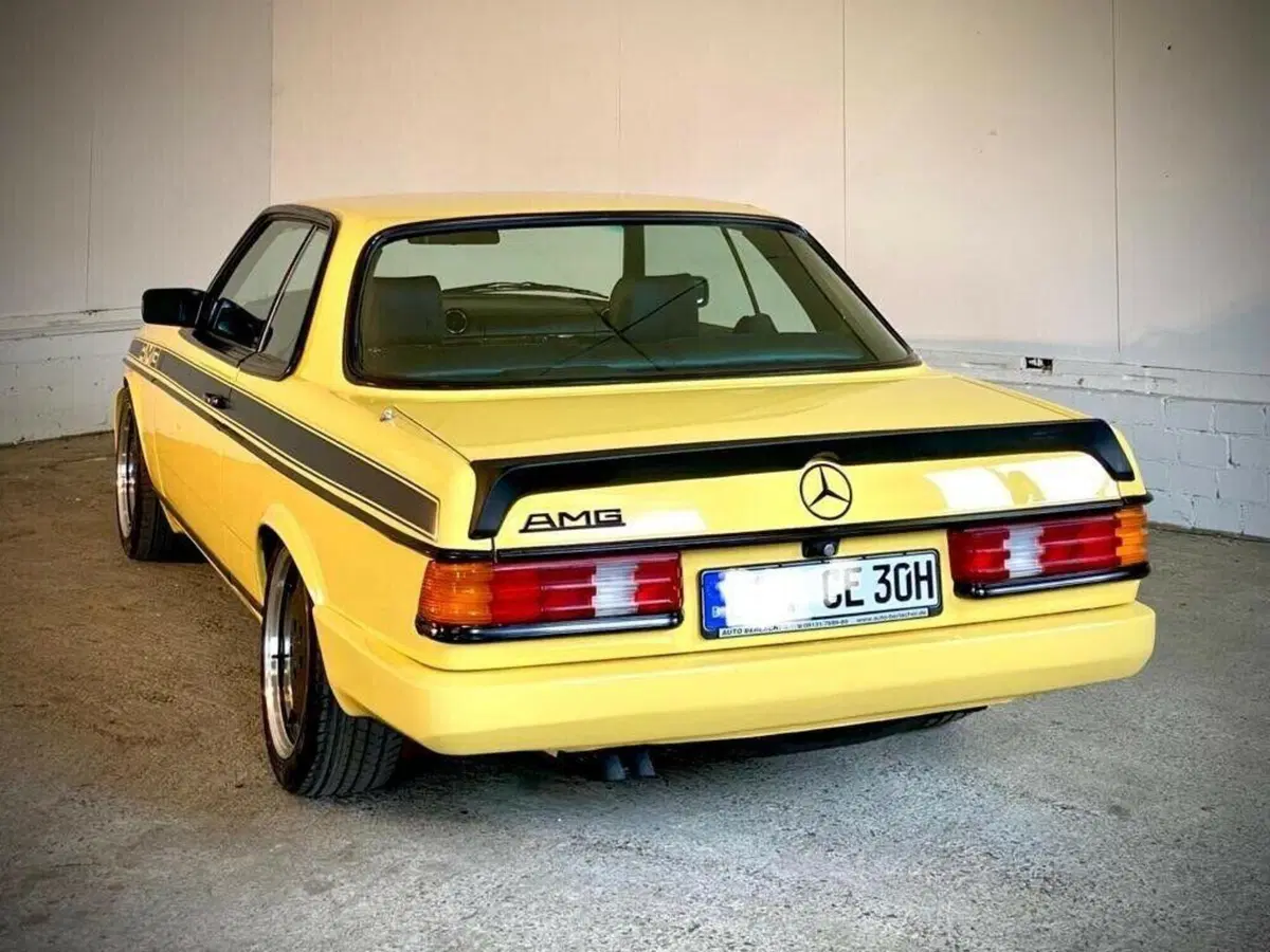 In vendita su Ebay una Mercedes 280CE AMG con kit Zender  (6)