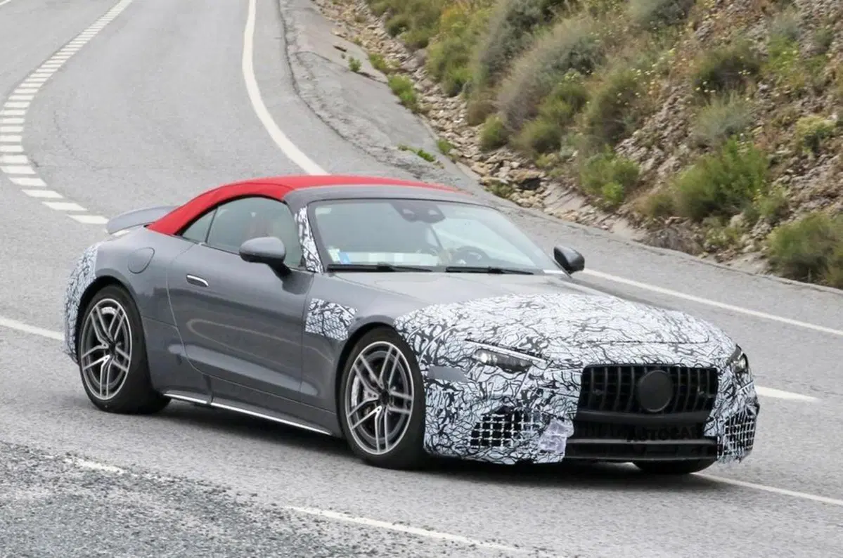 Mercedes SL 2022, le prime immagini (2)