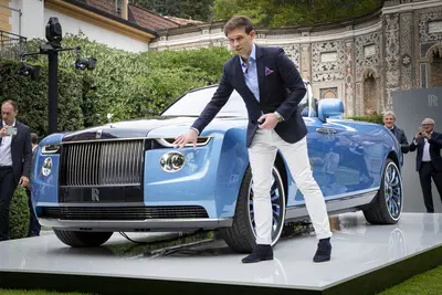 Com'&egrave; davvero l'auto pi&ugrave; ricca del mondo, Rolls Boat-Tail? Le sorprese toccandola dal vivo