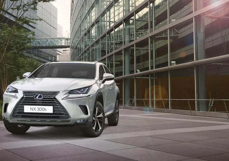 Lexus NX (2021-->>) (7)