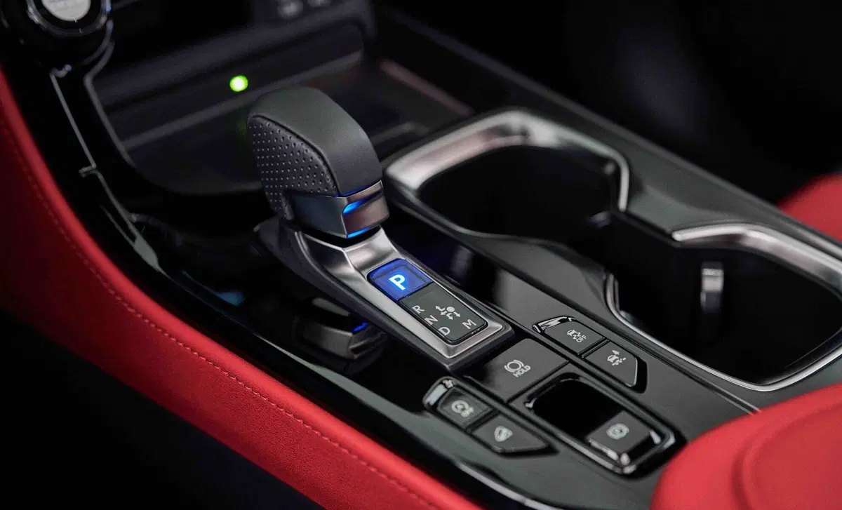 Lexus NX (2021-->>) (25)