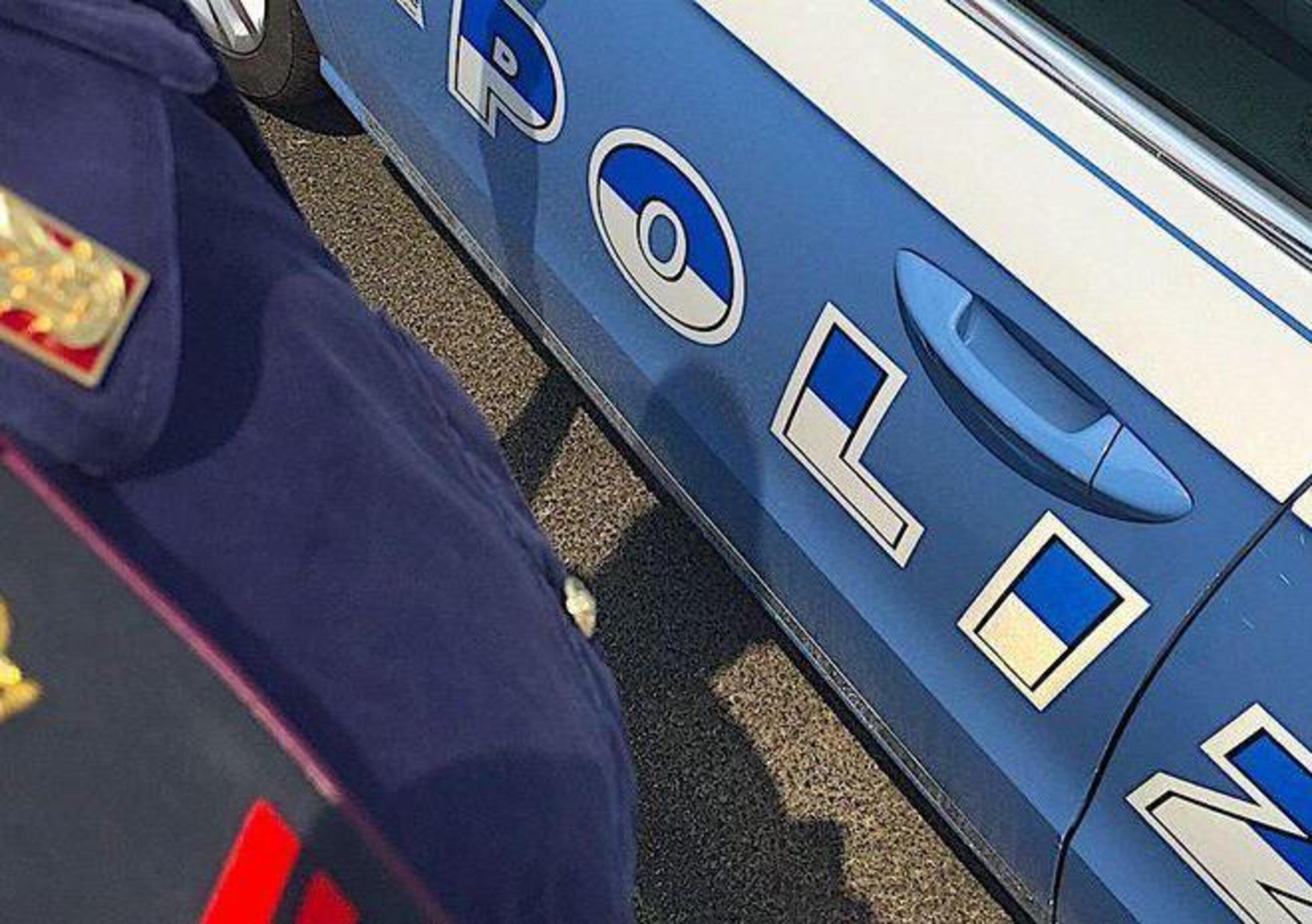 Alghero, poliziotto danneggia auto di servizio. Pagher&agrave; i danni