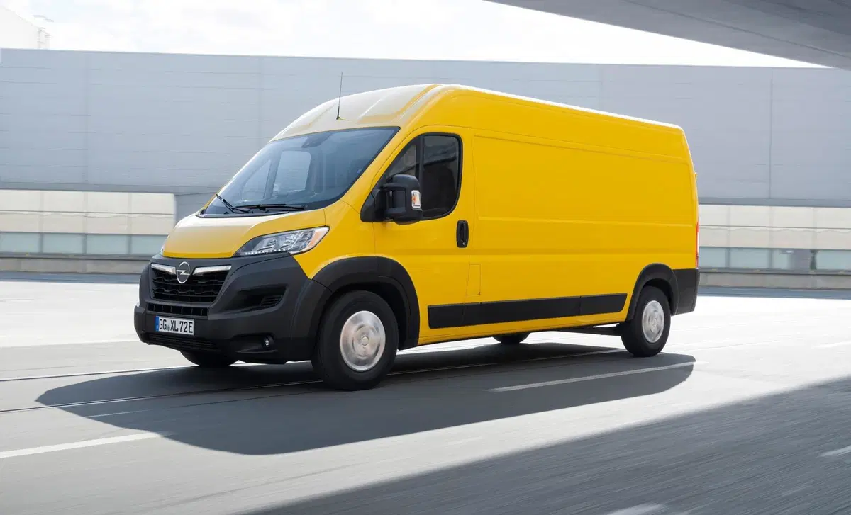 Opel Movano Furgone (2021-->>) (2)