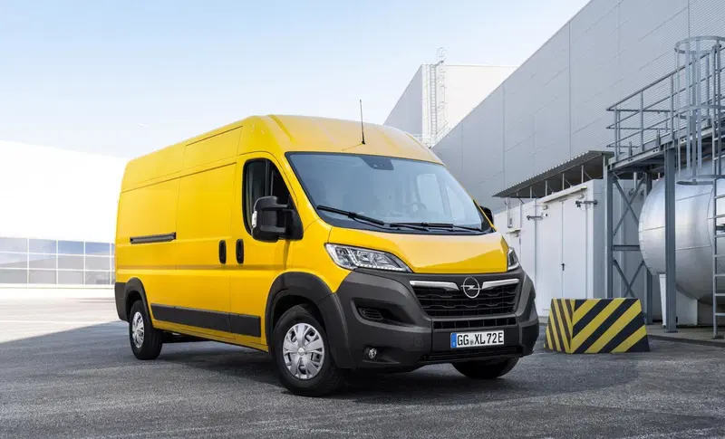 Opel Movano Furgone 33 L2H2 2.2 Bluehdi 120cv S&S