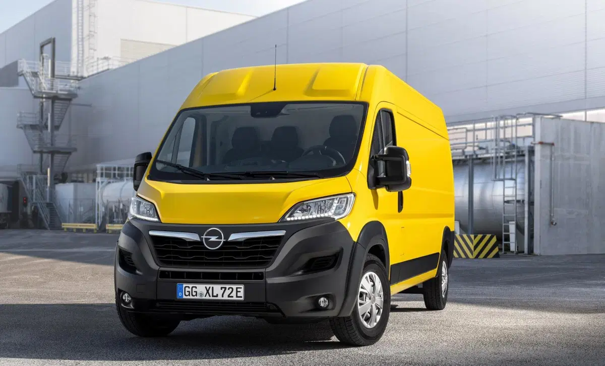 Opel Movano Furgone (2021-->>) (3)
