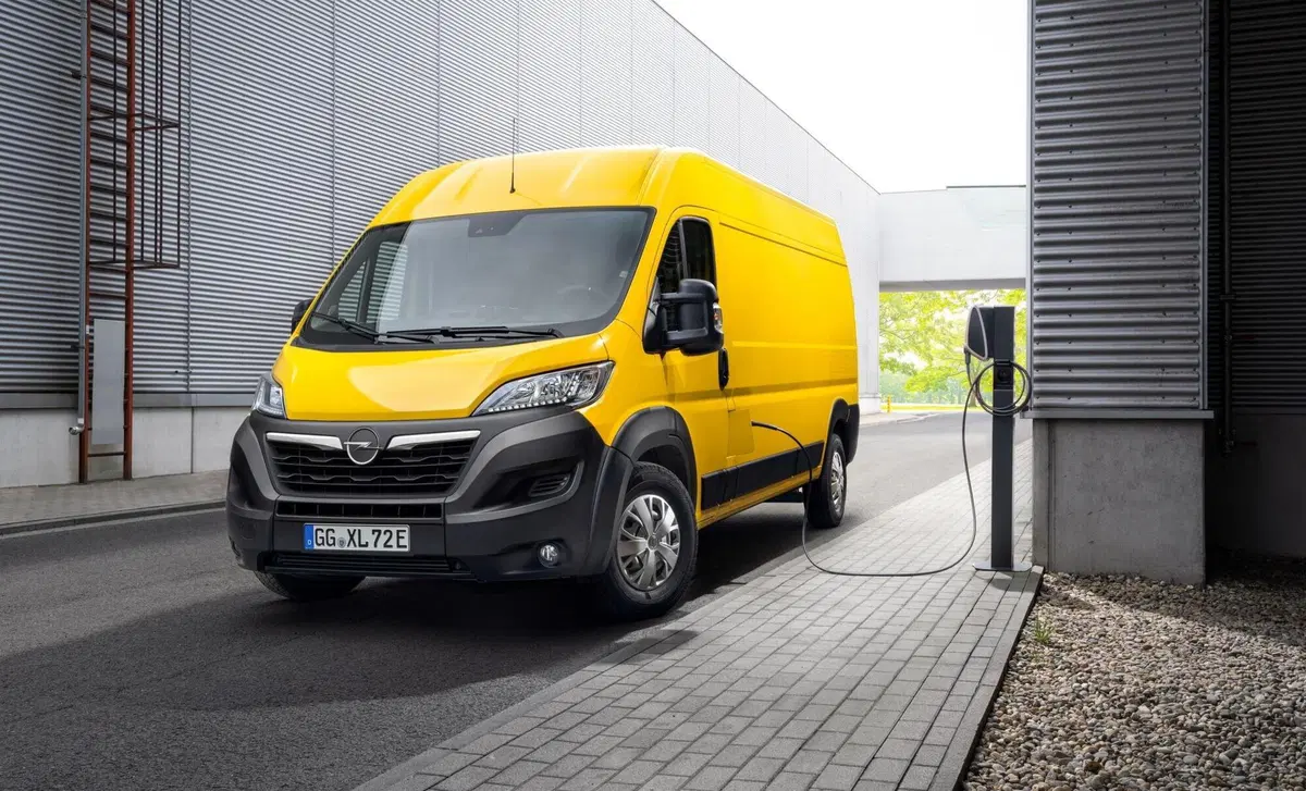 Opel Movano Furgone (2021-->>) (7)