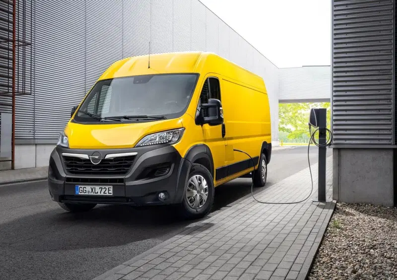 Opel Movano Furgone (7)