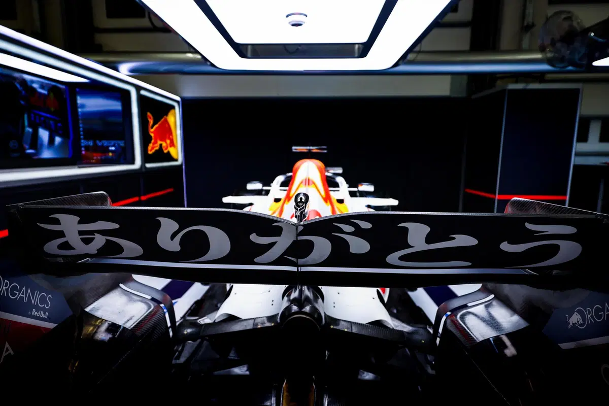 F1, Red Bull e Alpha Tauri livrea speciale in Turchia per omaggiare la Honda (3)