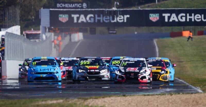 WTCR 2021, Repubblica Ceca: vincono  Guerrieri e Michelisz