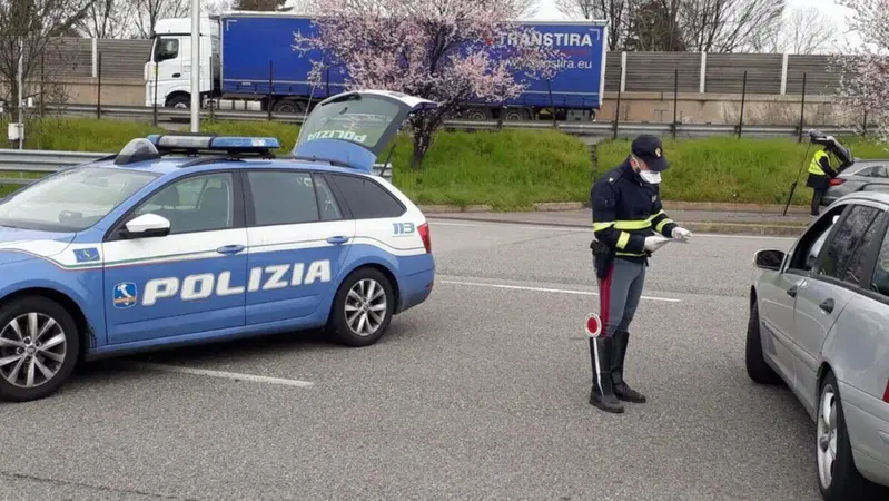 I furbetti stangati: ritirate 76 patenti!