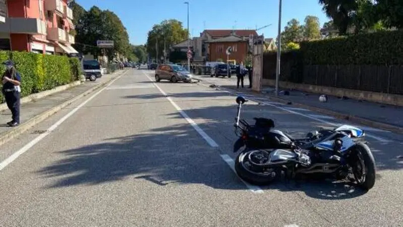 Incidente a Padova: non ce l'ha fatta il vigile che scortava il team Handbike di Zanardi