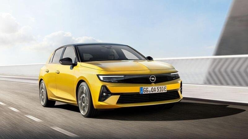 Nuova Opel Astra 2022: Allestimenti, motori e prezzi della berlina tedesca