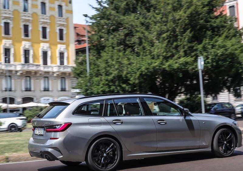 BMW Serie 3 Touring (2019->>) (28)
