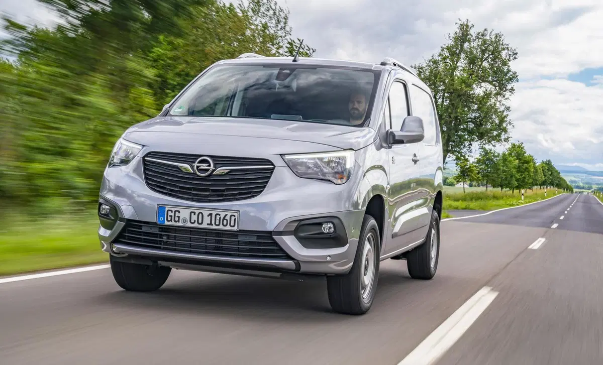 Opel Combo-e (2021-23) (9)