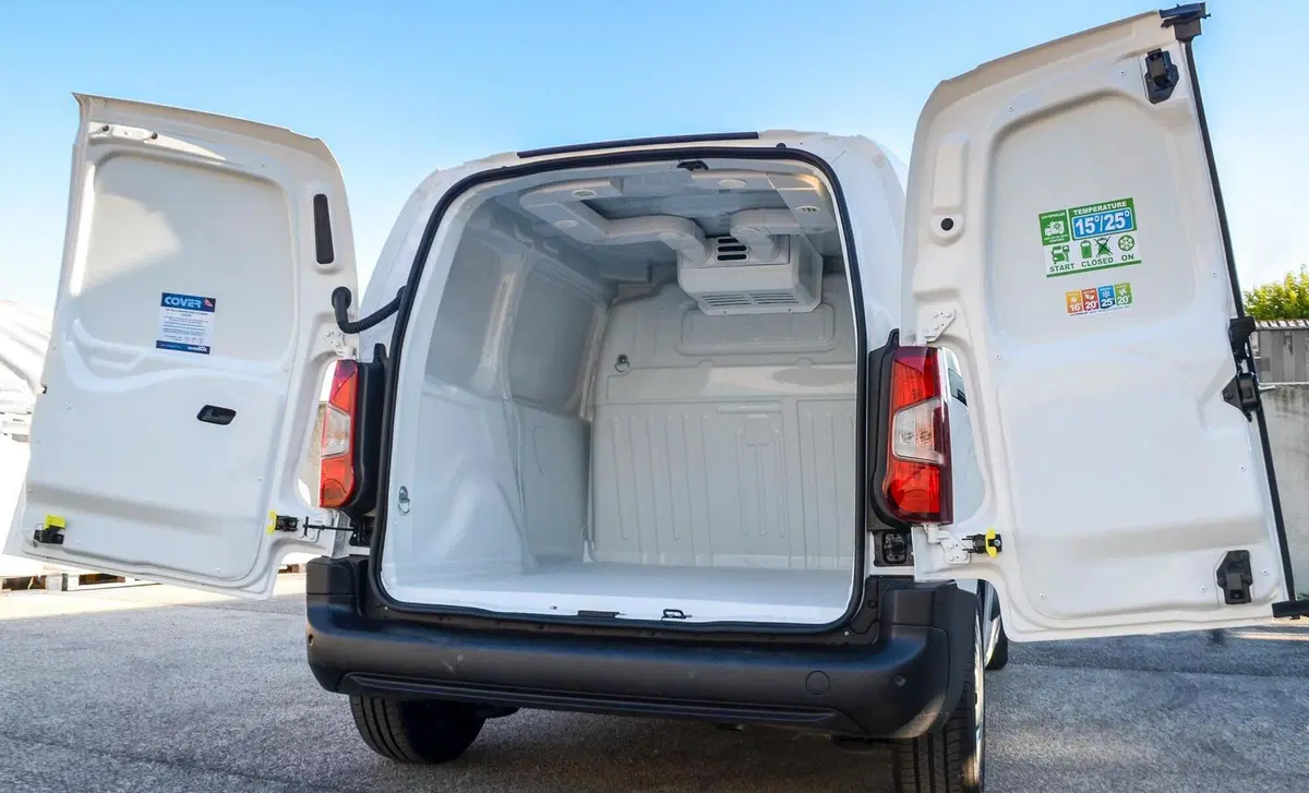 Opel Combo-e (2021-23) (14)