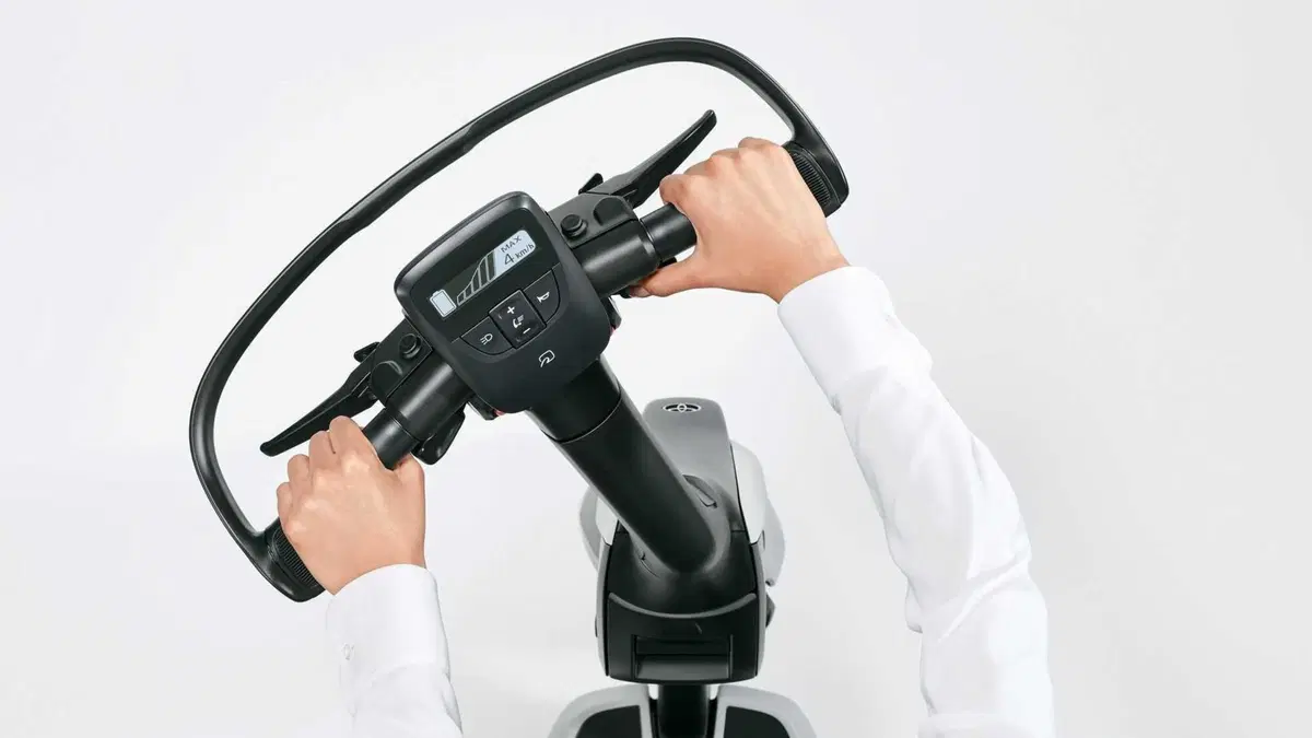 In Giappone Toyota viaggia su tre ruote: ecco C+walk T (4)