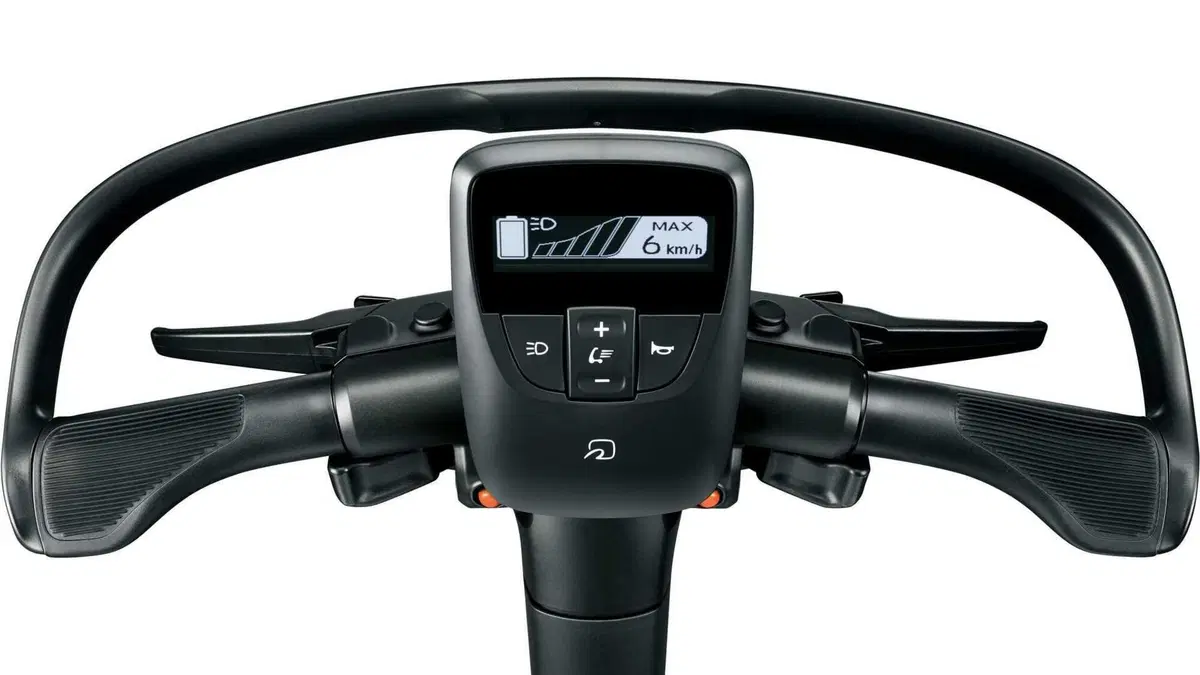 In Giappone Toyota viaggia su tre ruote: ecco C+walk T (5)