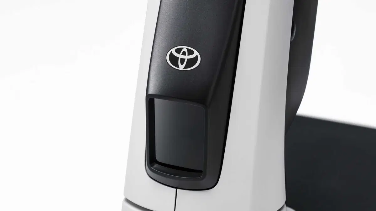 In Giappone Toyota viaggia su tre ruote: ecco C+walk T (12)
