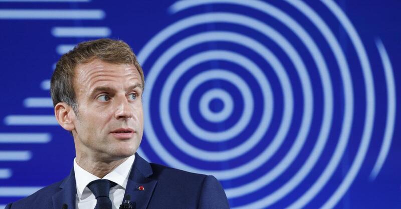 France 30, la campagna ambientalista di Macron per le auto elettriche che non piace a Greenpeace