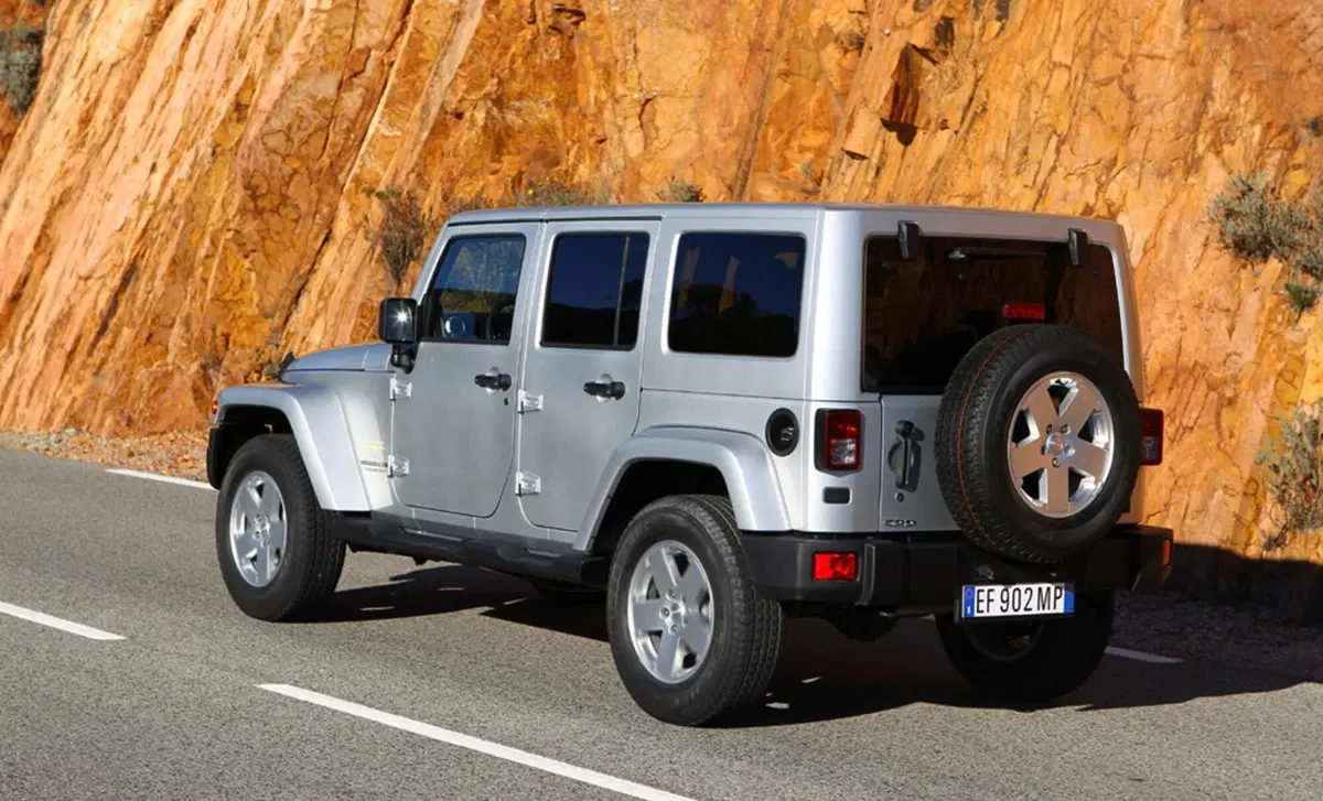 Jeep Wrangler Unlimited 2.0 Turbo 80th Anniversary (24)