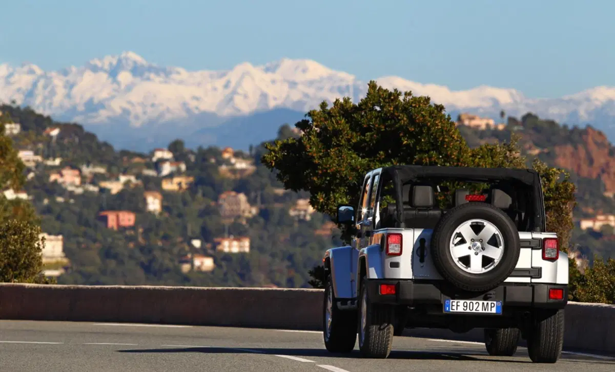 Jeep Wrangler Unlimited 2.0 Turbo 80th Anniversary (25)