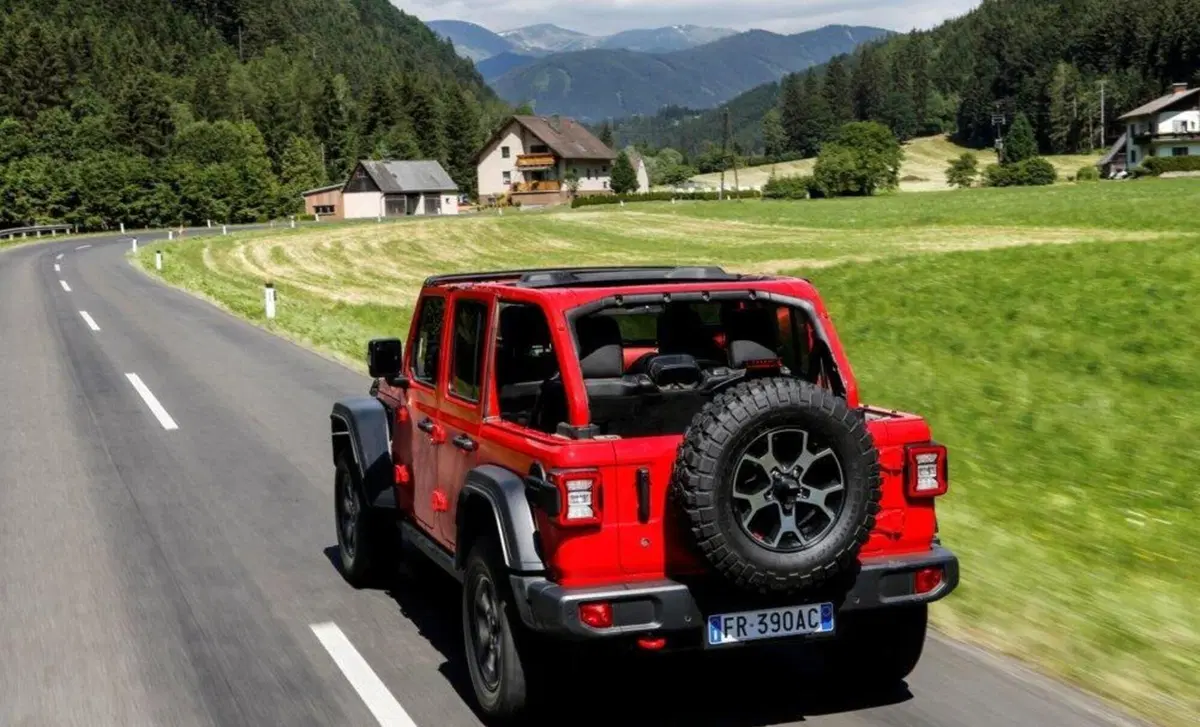 Jeep Wrangler Unlimited 2.0 Turbo 80th Anniversary (28)