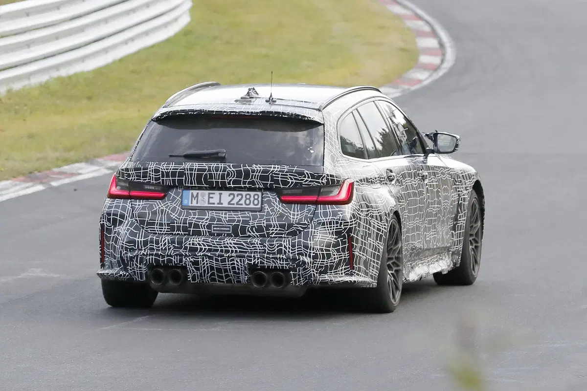 BMW M3 Touring, maxi doppio rene o no? Le foto spia (5)