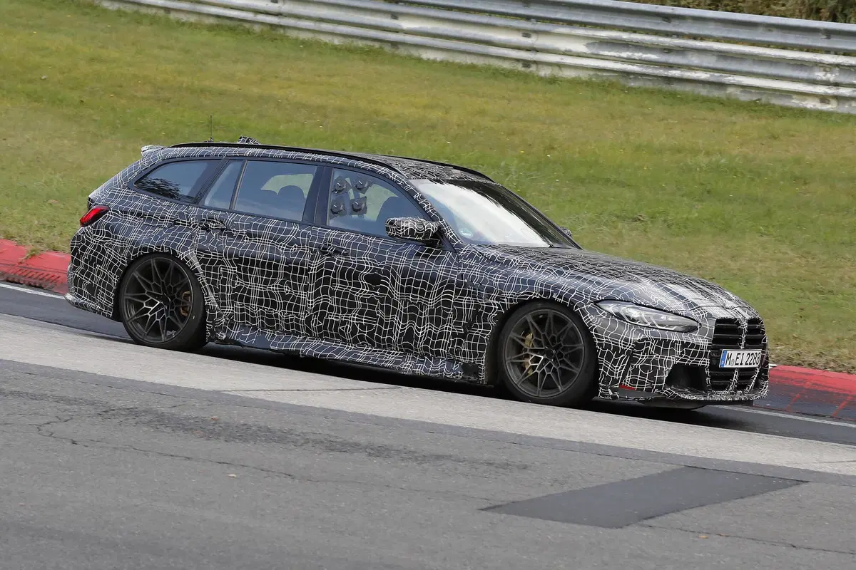 BMW M3 Touring, maxi doppio rene o no? Le foto spia (8)